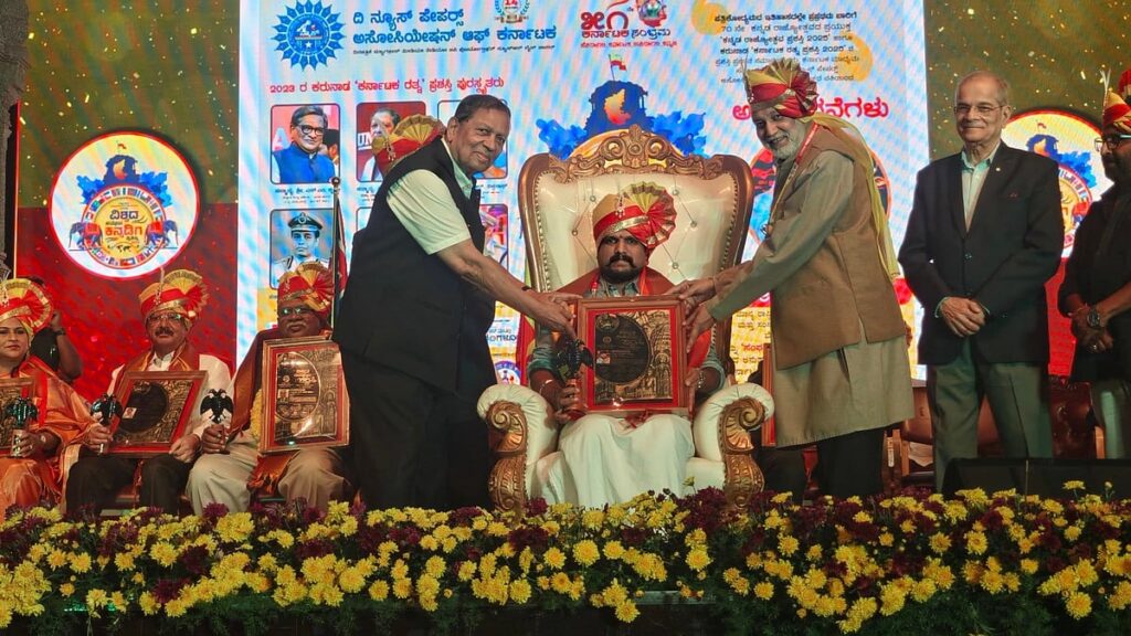 Murder accused puneeth kerehalli felicitated by ka